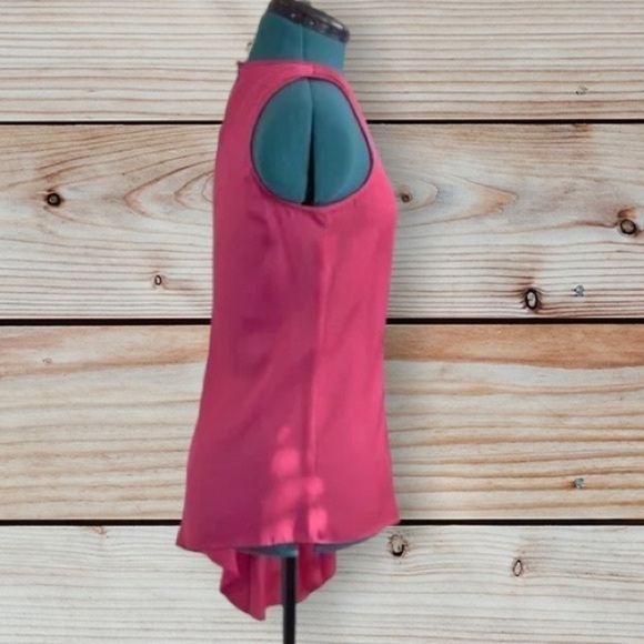 Trina Turk Silk Hot Pink Asymmetrical Flow Pleated Sleeveless Top Blouse Sz S - Picture 3 of 10